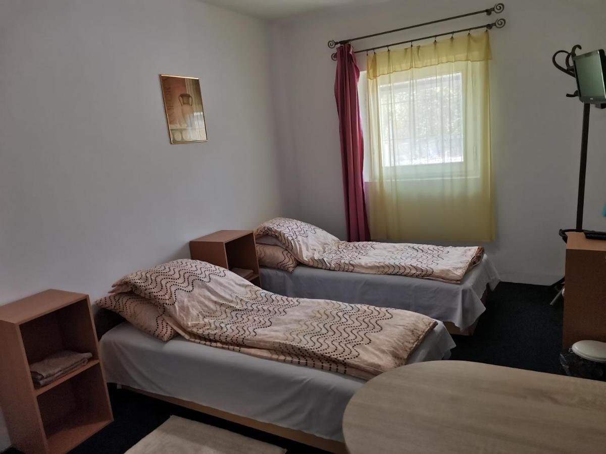 Vendeghaz Kalocsa Hotel Luaran gambar